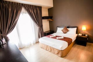 RJ Hotel Kulai - 1