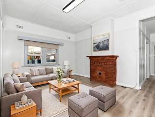 Burwood Quiet Central Stay - 0