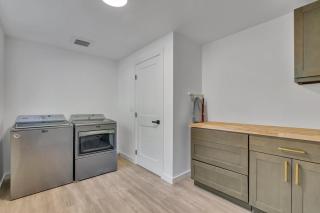 Stylish Bellevue Retreat - 8