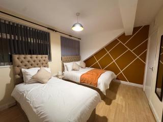 2BR House Contractor & Family Stay Free Parking - 9