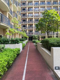 Monarch Parksuites 1BR with balcony - 5