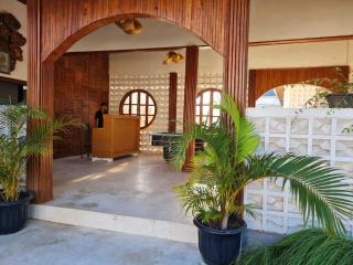 BBC Suites and Garden - 3