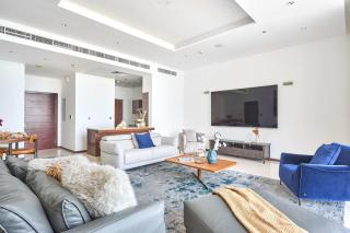 Frank Porter - Tiara Residence Diamond North 4 - 6