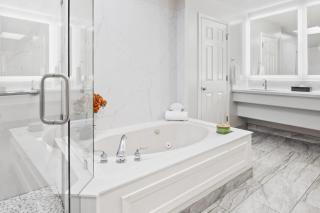 University Park Inn & Suites, an Ascend Collection Hotel - 5