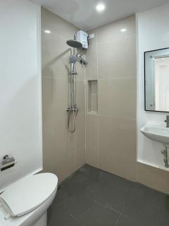 Comfort Meets Style 2 BR Loft - 9