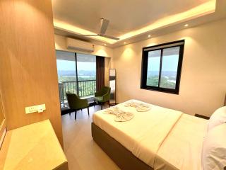 Aesthetic 2BHK Apartment with River View, Pool & Modern Amenities - 5 Minutes to Candolim Beach - 4
