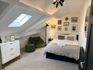 Bright 4-Bedroom Maisonette in Gateshead - 1