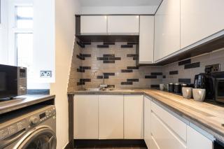 Accommodation in Newcastle Under Lyme - 6