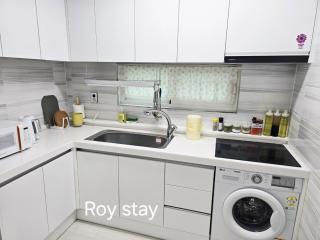 Roy Stay Suwon Haenggung - 5