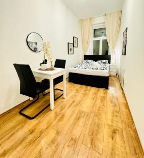 5BR Apartment for 10P 10-Min to Kaufpark Alterlaa - 6