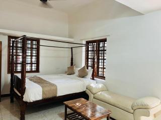 Queen's Heritage - 5