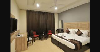 Hind Hotel Near Airport Road Mohali Zirakpur - 9