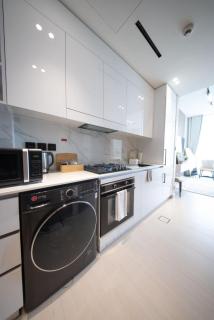 Azure Studio I Private Balcony I Pool I Sleeps 2 - 9