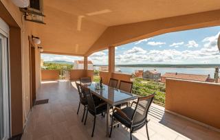 3 Bedroom Beautiful Apartment In Maslenica - 9