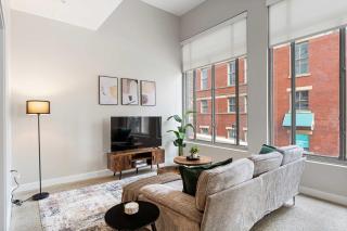 Spacious 2BR CozySuites OTR Downtown #08 - 2