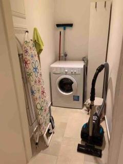 Modern 1BR by Rochusmarkt Walk to Vienna Center - 4