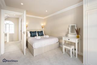 10 Mins Walk to Harrods Belgravia Mews House - 5