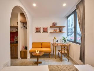 DIAMOND Matrix One in Heart of District 1-Luxury Living-Coffee Shop Above - 7