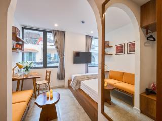 DIAMOND Matrix One in Heart of District 1-Luxury Living-Coffee Shop Above - 1