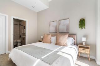 Spacious 2BR CozySuites OTR Downtown #12 - 7