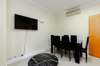 Comfy Apartments in Queensway - 1