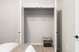 Spacious 2BR CozySuites OTR Downtown #11 - 6