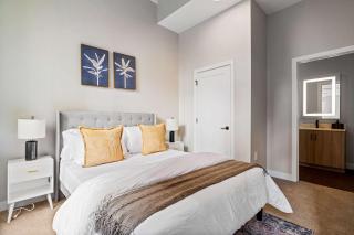 Spacious 2BR CozySuites OTR Downtown #11 - 4
