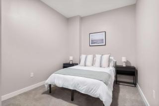 Spacious 2BR CozySuites OTR Downtown #10 - 9