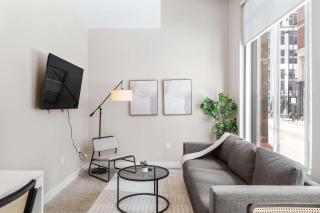 Spacious 2BR CozySuites OTR Downtown #10 - 1