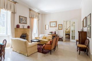 Royal Hideaway Estoril 2BR Pool Retreat - 1