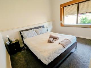 Cosy Lodge Mount Gambier close to shopping, eating - 3