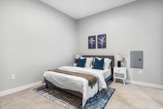 CozySuites Modern 3BR OTR District #18 - 5