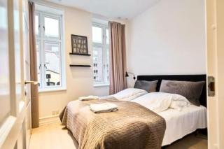 Amalienborg Retreat Stylish 2BR Apartment - 5