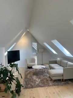 Luxury Penthouse Duplex with Water View - 3