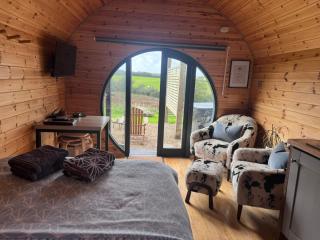 Stargaze at OLJU Lodges - Stithians - 1