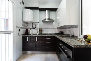 MalagaSuite Cozy 2 Bed Near Center - 4