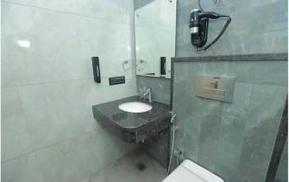 Hotel Moon Residency-Near IGI-Airport-Terminal-3 - 1