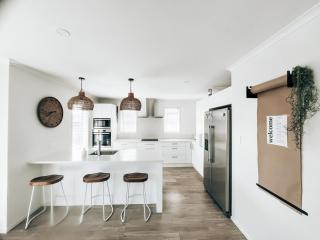 Modern Coastal Retreat in Pyes Pa - 5