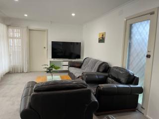 Hilltop Haven - 7
