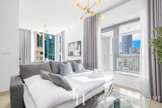 LUX The Burj Khalifa Fountain View Suite - 4