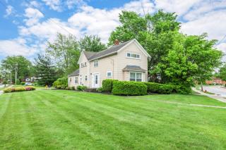 2 Bedroom in Kamm's Corner! - 8