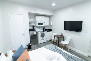 N. Miami Studio | Stylish Stay Minutes from Ocean - 8