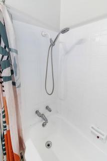 Spacious 1BR in North Miami | Near Beach & Dining - 4