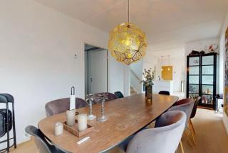 Luxury Executive Harbour Penthouse - 3
