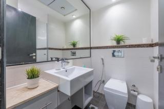 Luxury 3BR Dubai Marina Sea & Ain Dubai View - 7