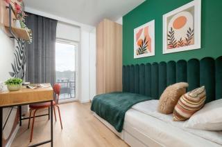 Atrakcyjny Apartament z 2 Sypialniami, Parkingiem & Balkonem by Noclegi Renters - 8