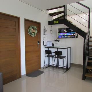 Casa Devino - Discover the Perfect Condo Getaway in Luxury, Netflix, Free Parking - 0