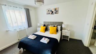 Spacious Ground Floor 2-Bed Flat - Patio, Parking - By Habitats - 4