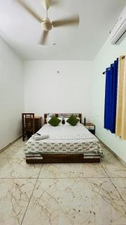 Rams Guest House Meadows Walk to Varkala Papnasam Beach - Groups & Couple friendly - 6