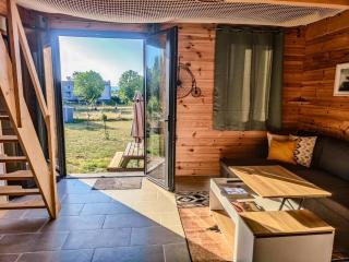 Jolie petite maison en bois - 0